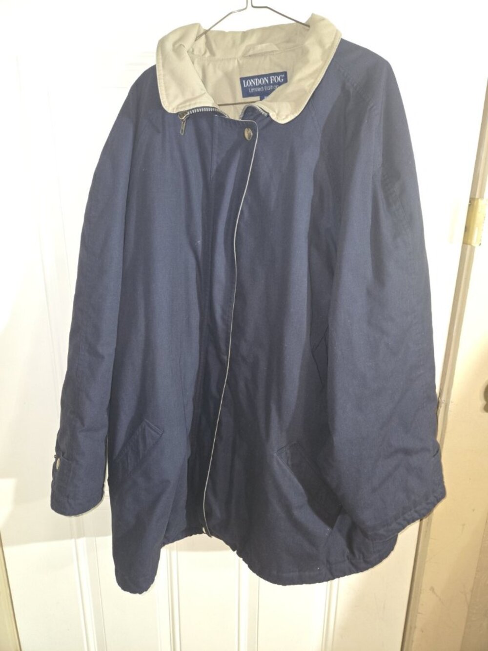 London Fog limited edition Men’s Navy Heavy Coat Size 3x Excellent Condition